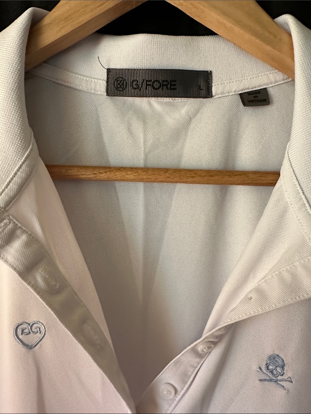 G/FORE White Sleeveless Polo with Light Blue Embroidered Motifs - Picture 2 of 3